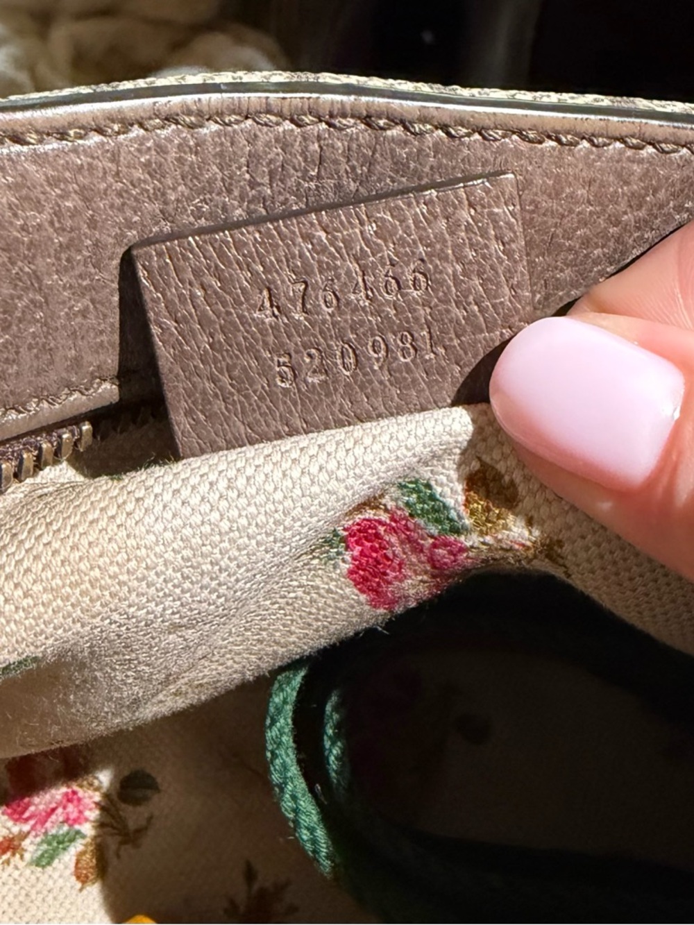 Gucci Supreme Neo Vintage Crossbody - Picture 8 of 11